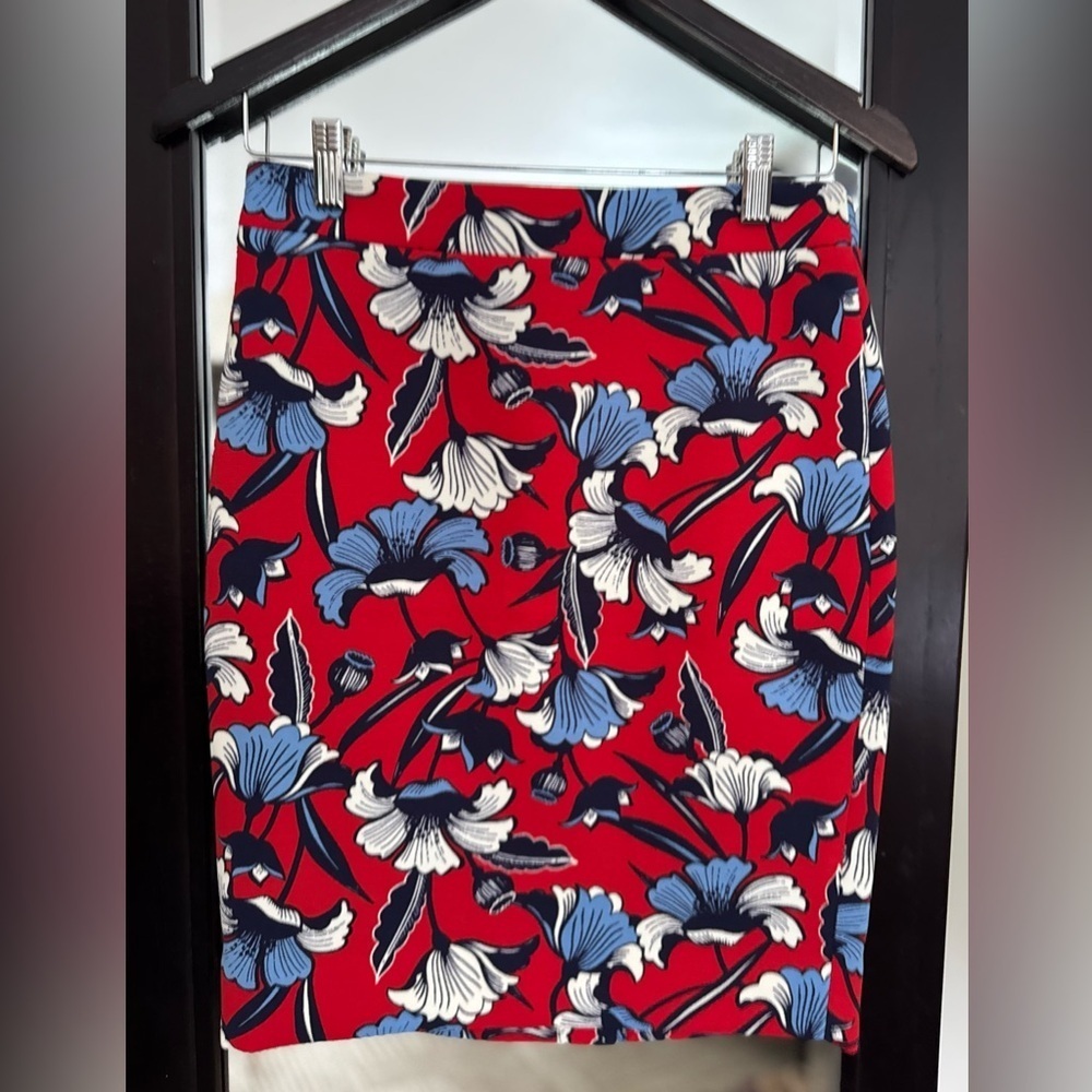 J. CREW Red Floral Pencil Skirt (00)